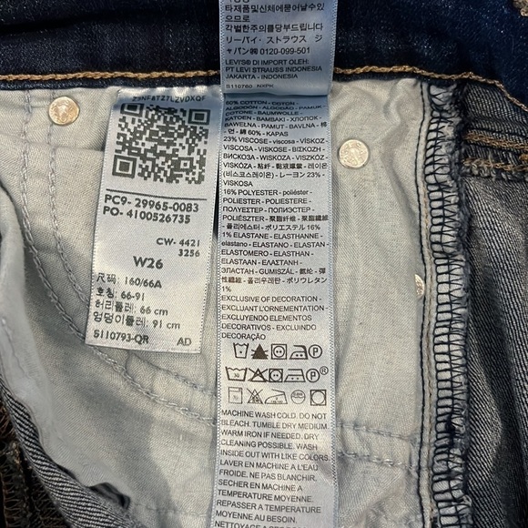 Levi’s Mid Length 4” Inseam Shorts Size 26 - Picture 11 of 16